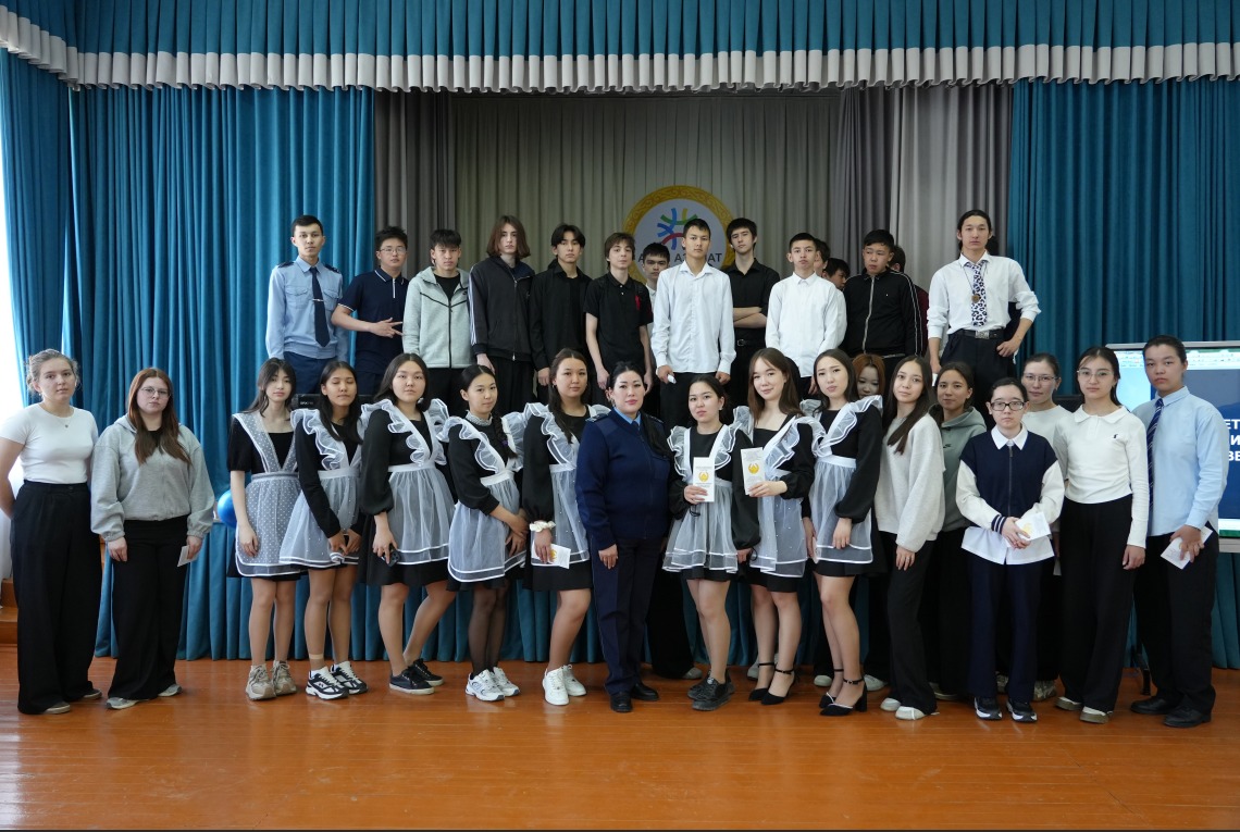 Көкшетауда полицейлер оқушылармен киберқауіпсіздік сабақтарын өткізді