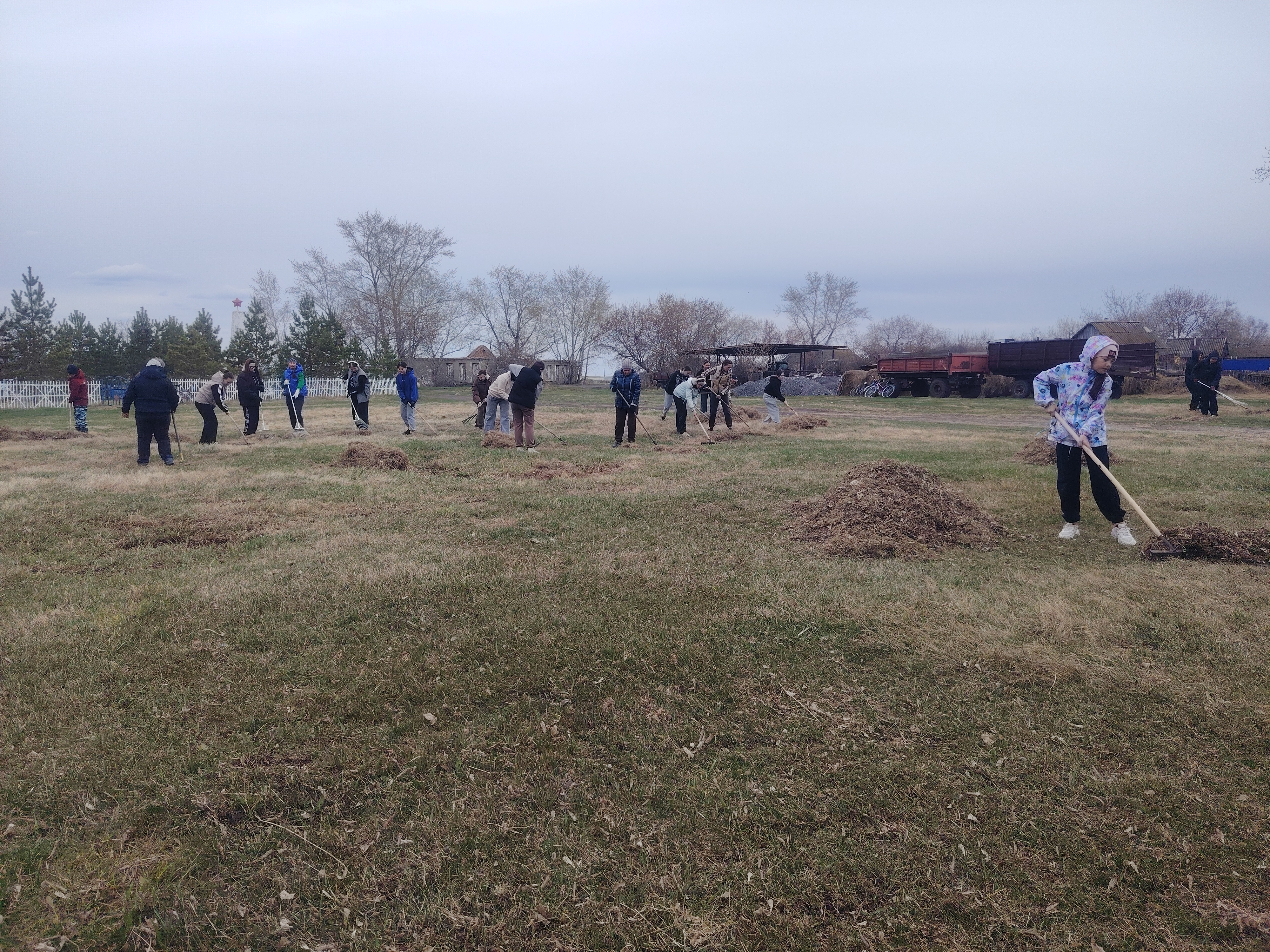 «Таза Қазақстан» акциясы аясында Пресноредут ауылында сенбілік өтті