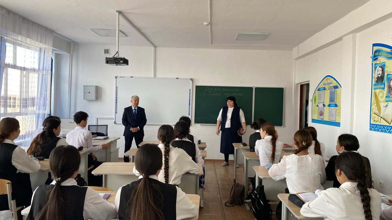 «Еркіндік рухы» жастар құқықтары жөніндегі комиссиясы мүшесімен бірлесіп, Ұлытау облысы Білім басқармасына қарасты Жезқазған қаласы білім бөлімінің “№9 мектеп-интернаты” коммуналдық мемлекеттік мекемесіне арнайы барды