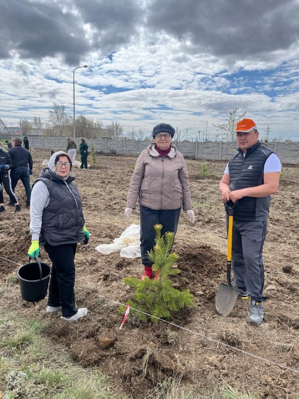 Жарқайың аудандық мәслихатының ұжымы "Таза Қазақстан" республикалық акциясына қатысты.