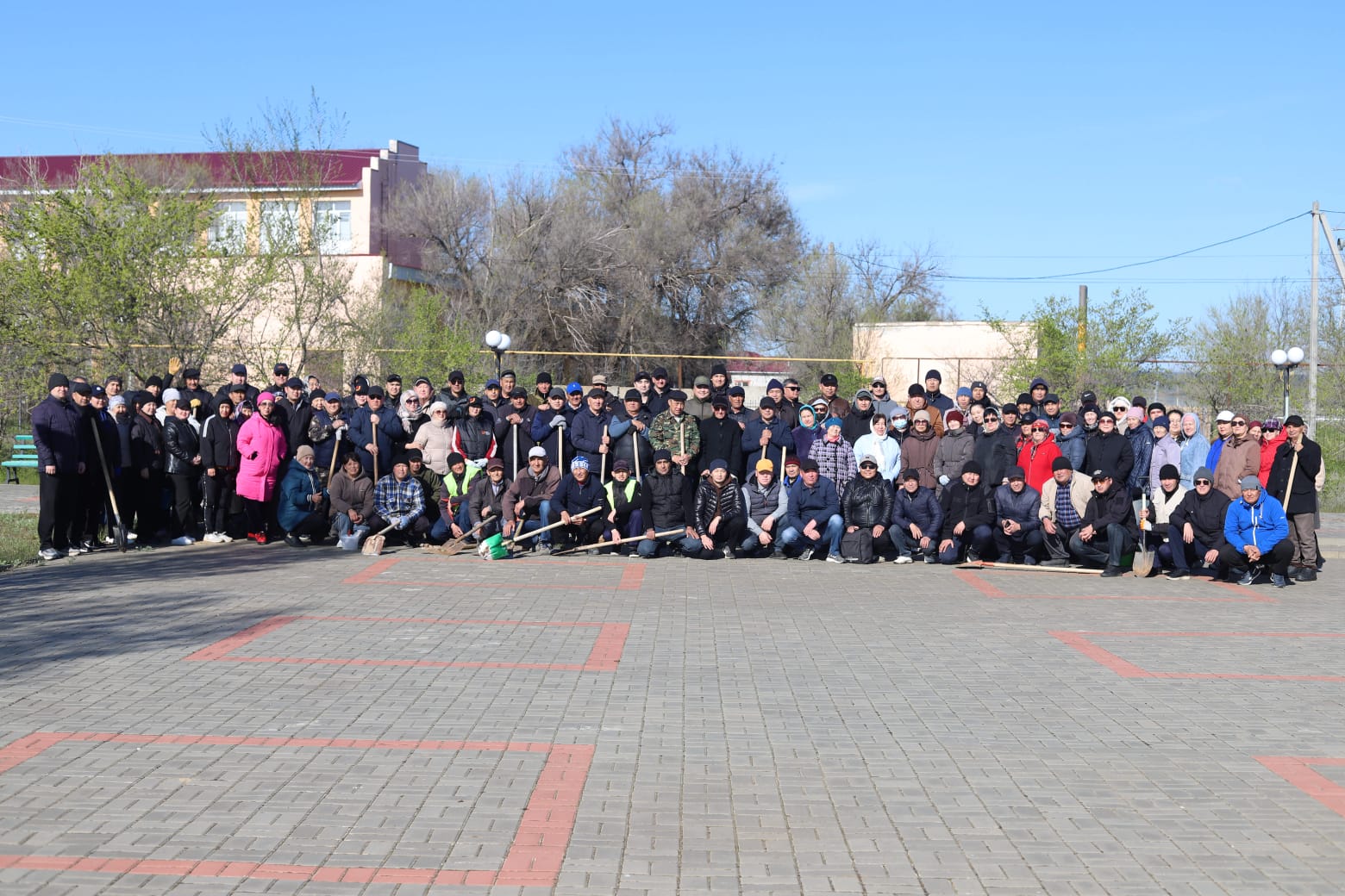 АҒАШ КӨШЕТТЕРІ ОТЫРҒЫЗЫЛДЫ