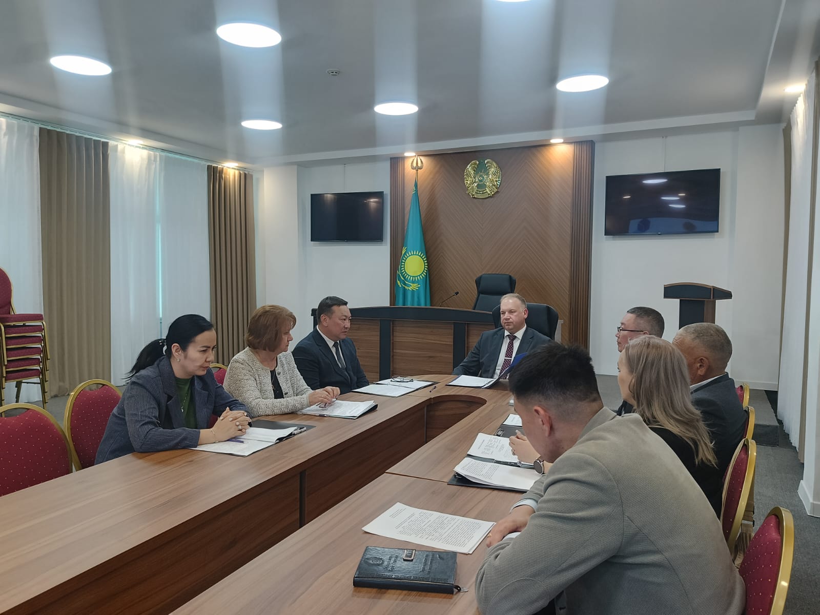 Тұрақты комиссия отырысы