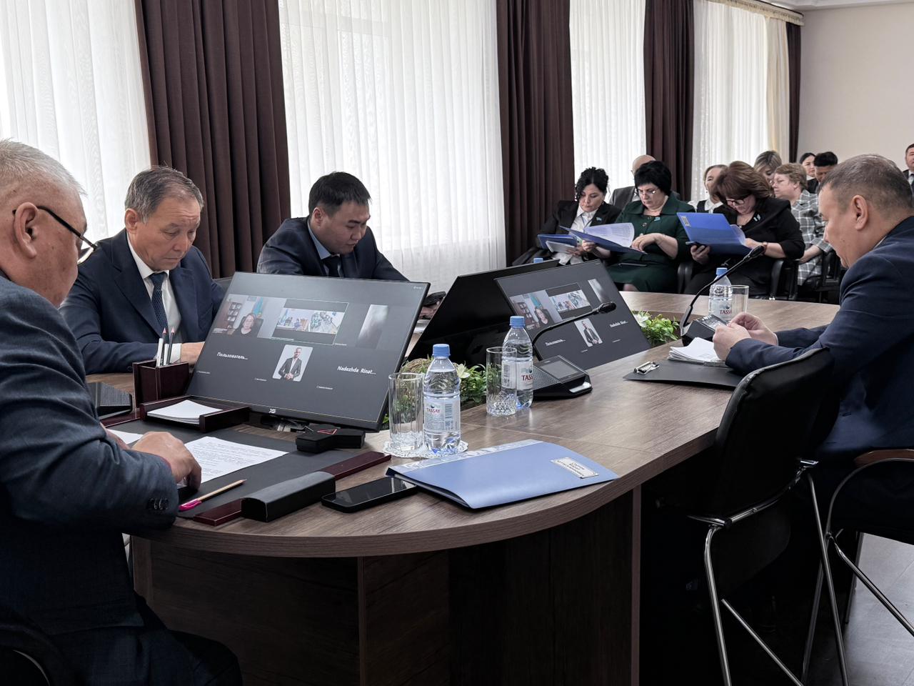 Қостанай аудандық мәслихатының кезектен тыс сессиясы