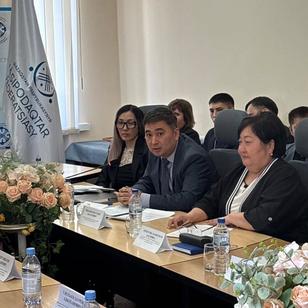 Дүниежүзілік еңбек қауіпсіздігі және еңбекті қорғау күні аясында мен азаматтардың еңбек құқықтарының сақталуына арналған дөңгелек үстелге қатыстым.