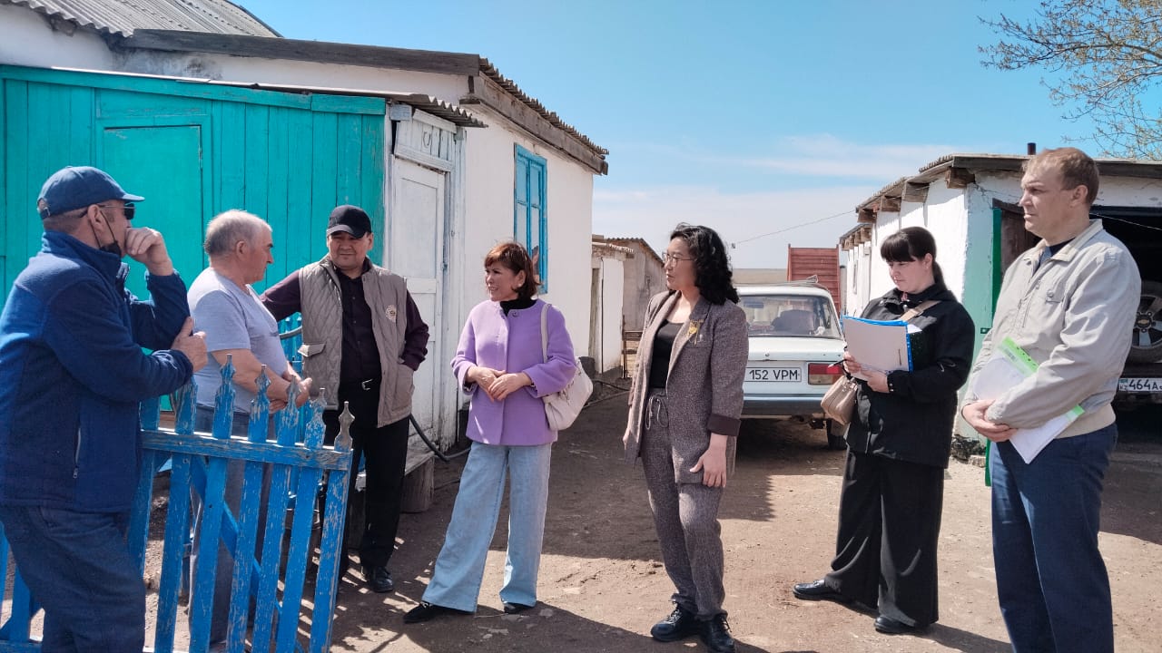 Есіл және Жарқайың аудандарына жұмыс сапары