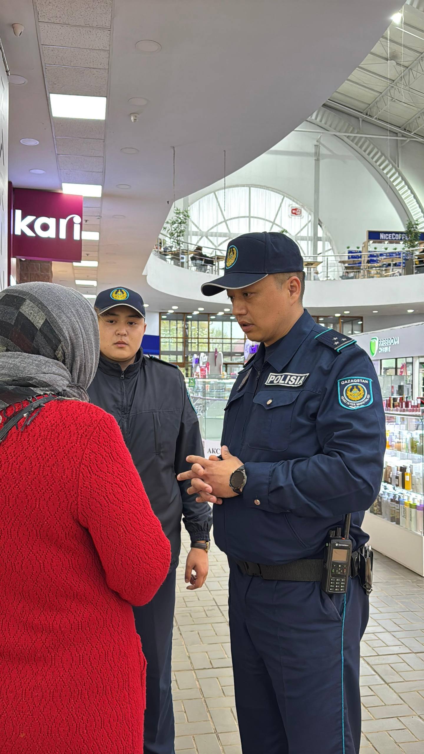 Қоғамдық орындарда бет-әлпетті тануға кедергі келтіретін киімдерді киюге шектеу бар