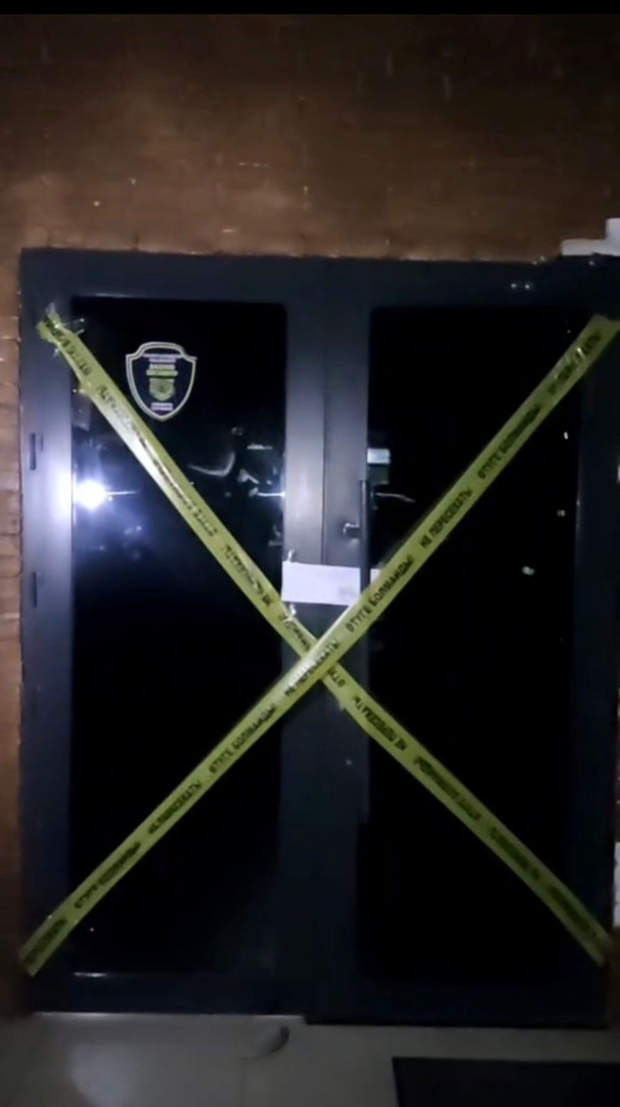 Таразда түнгі рейдтер күшейтілді: полицейлер өрескел заң бұзған кафелерді жабуда