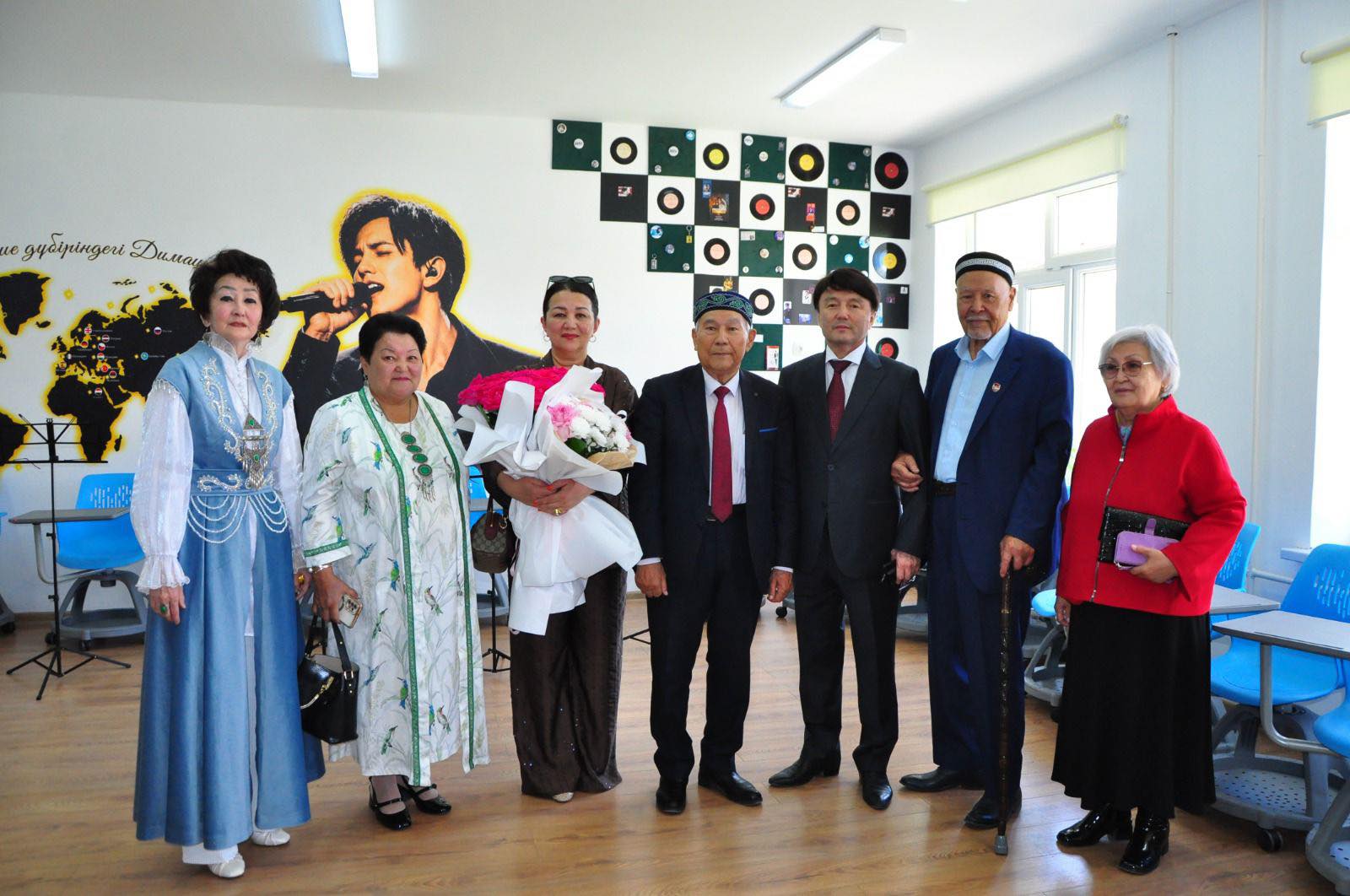 ТҮРКІСТАНДАҒЫ БІЛІМ ҰЯСЫНДА ДИМАШ ҚҰДАЙБЕРГЕН АТЫНДАҒЫ КАБИНЕТ АШЫЛДЫ