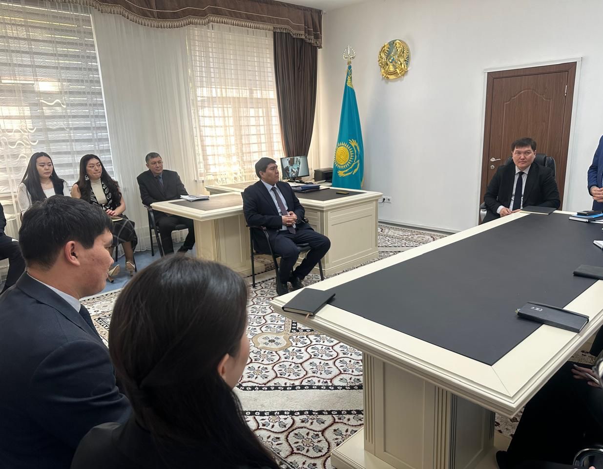 Жетісу облысының кәсіпкерлік және индустриялық-инновациялық даму басқармасында қызметкерлердің кәсіби және тілдік құзыреттерін дамытуға бағытталған семинар өткізілді.