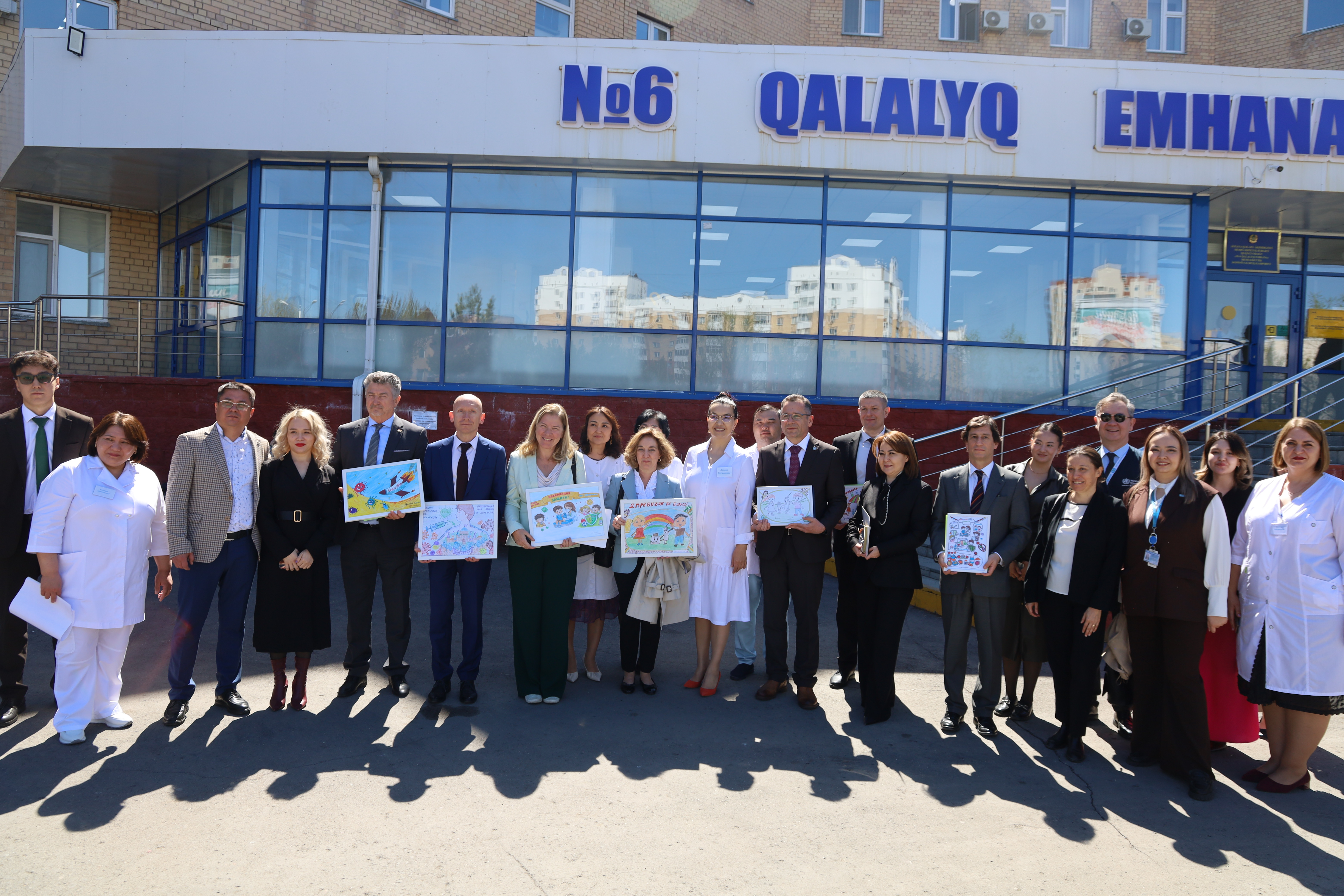 В рамках Европейской недели иммунизации в столичной поликлинике приняли международных гостей