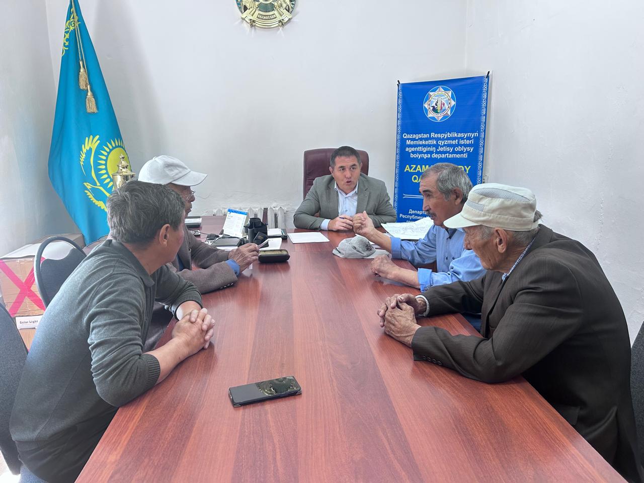 Қаражиде ауылында ақсақалдар алқасының жиналысы өтті