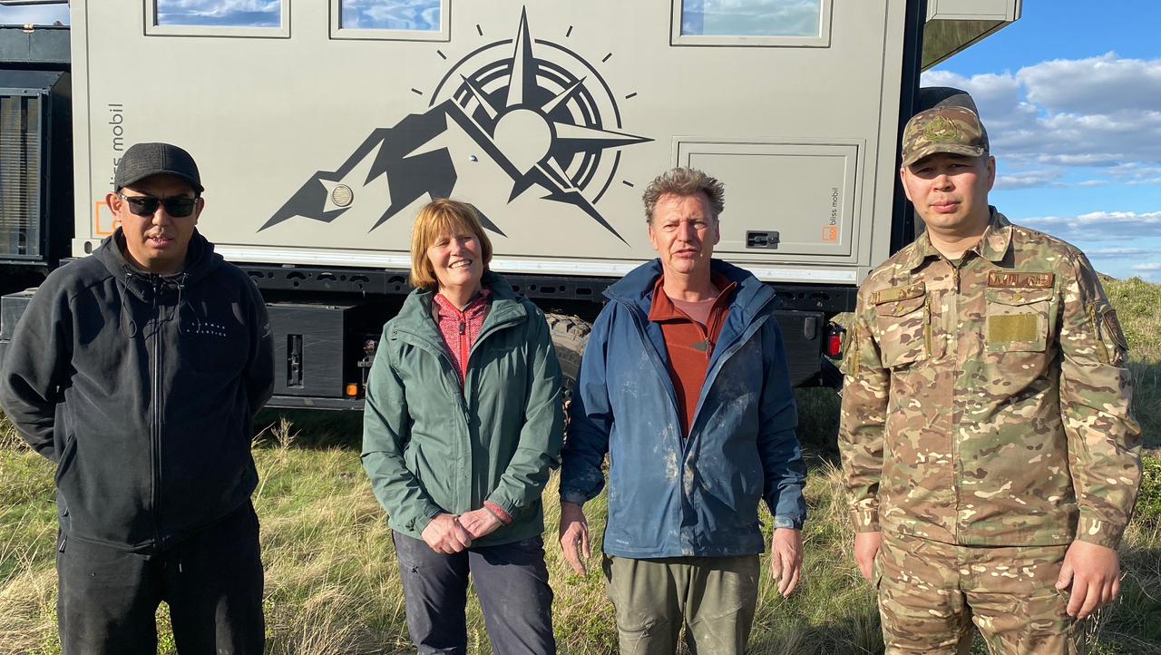 Голландиялық туристер автокөлік үйін Баянауылдағы тұзды тұзақтан құтқарылды
