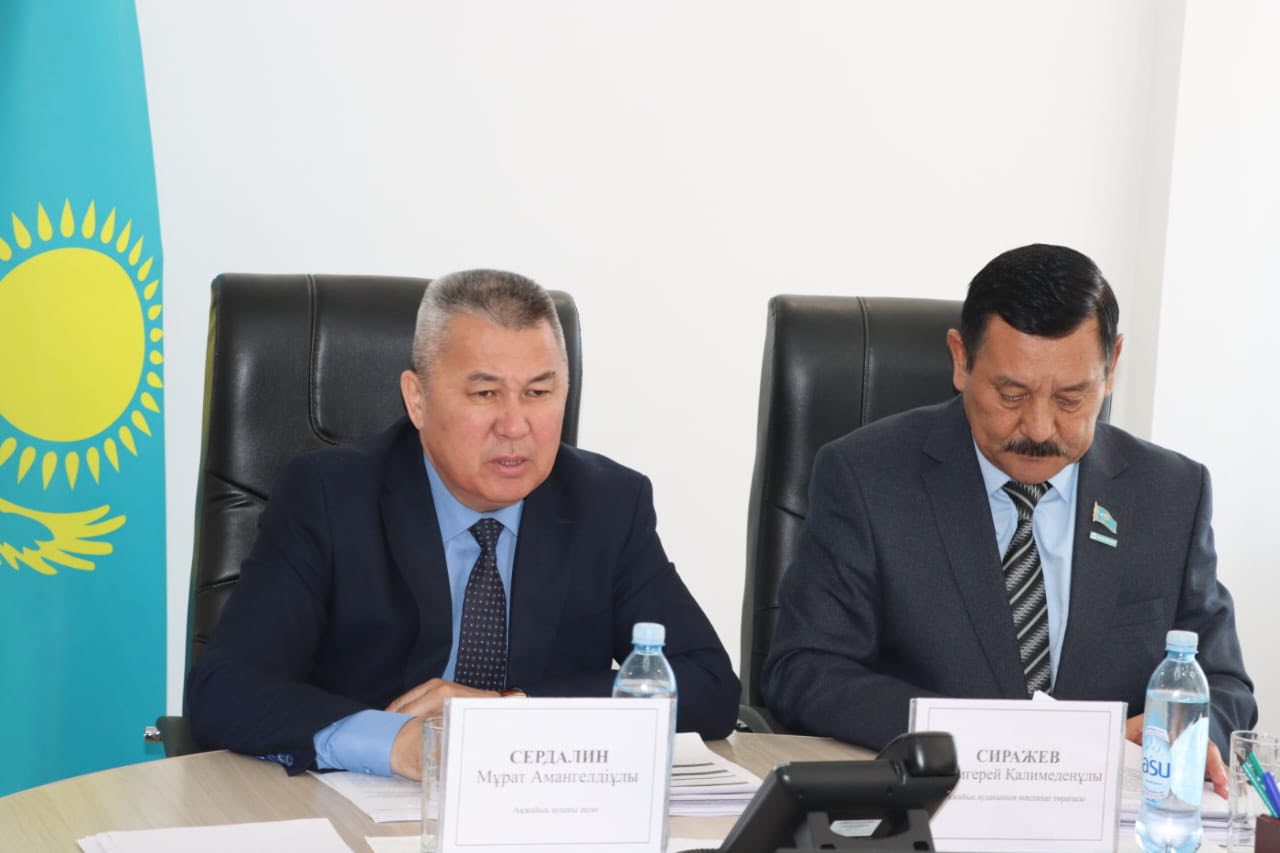 Аудандық мәслихаттың кезектен тыс XL сессиясы өтті