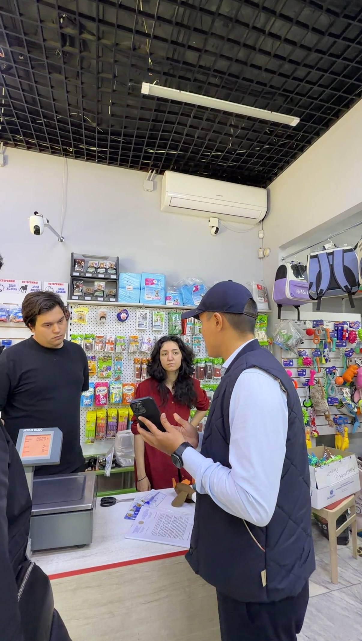 Әуезов ауданында маңдайшалар мен сыртқы жарнамаларды қаланың дизайн-кодына сәйкестендіру жұмыстары жүргізілді