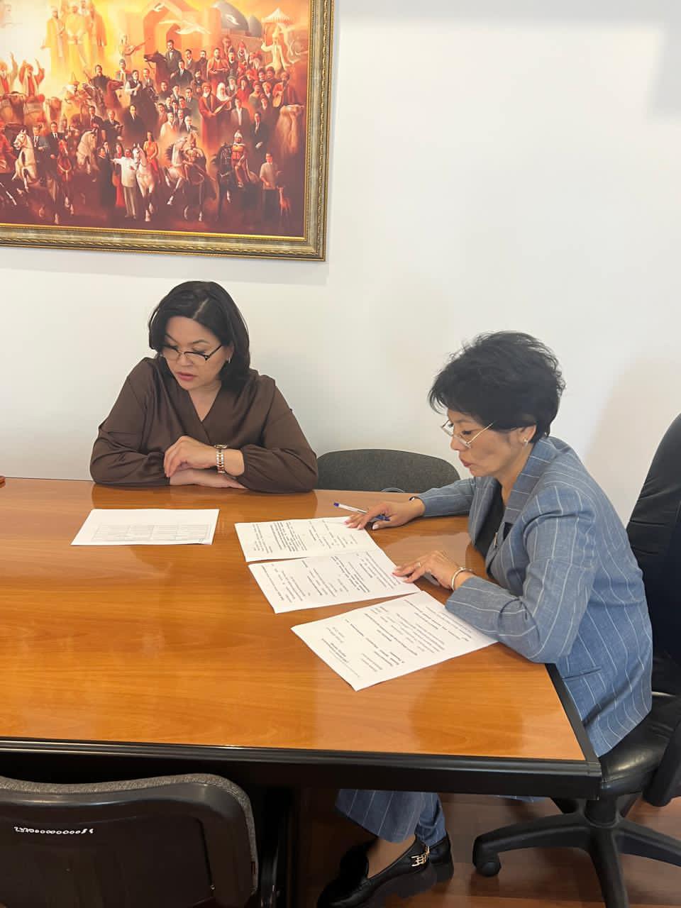 Қалалық мәслихаттың кезектен тыс сессиясы өтті