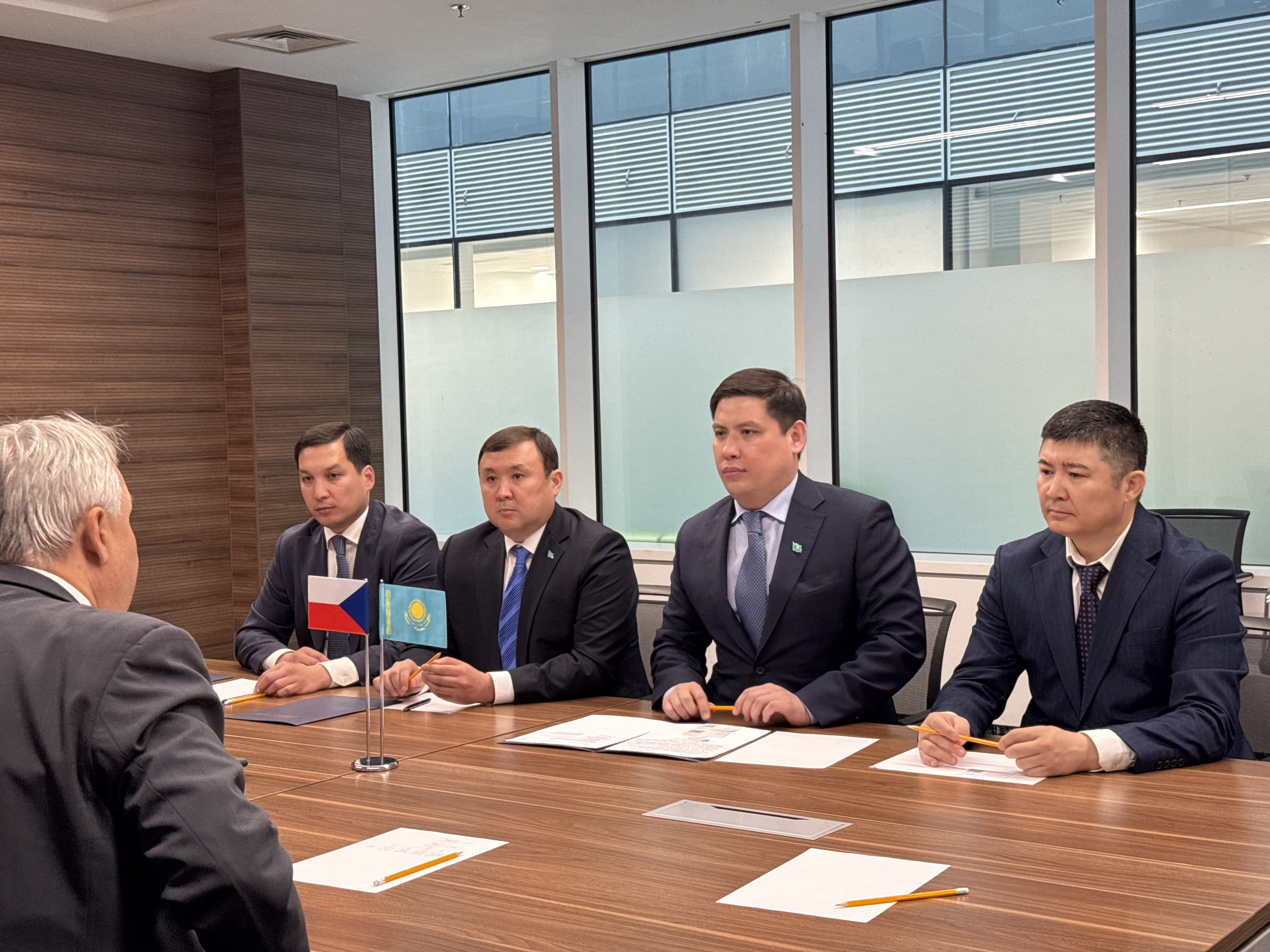 Казахстан и Чехия расширяют авиационное сотрудничество