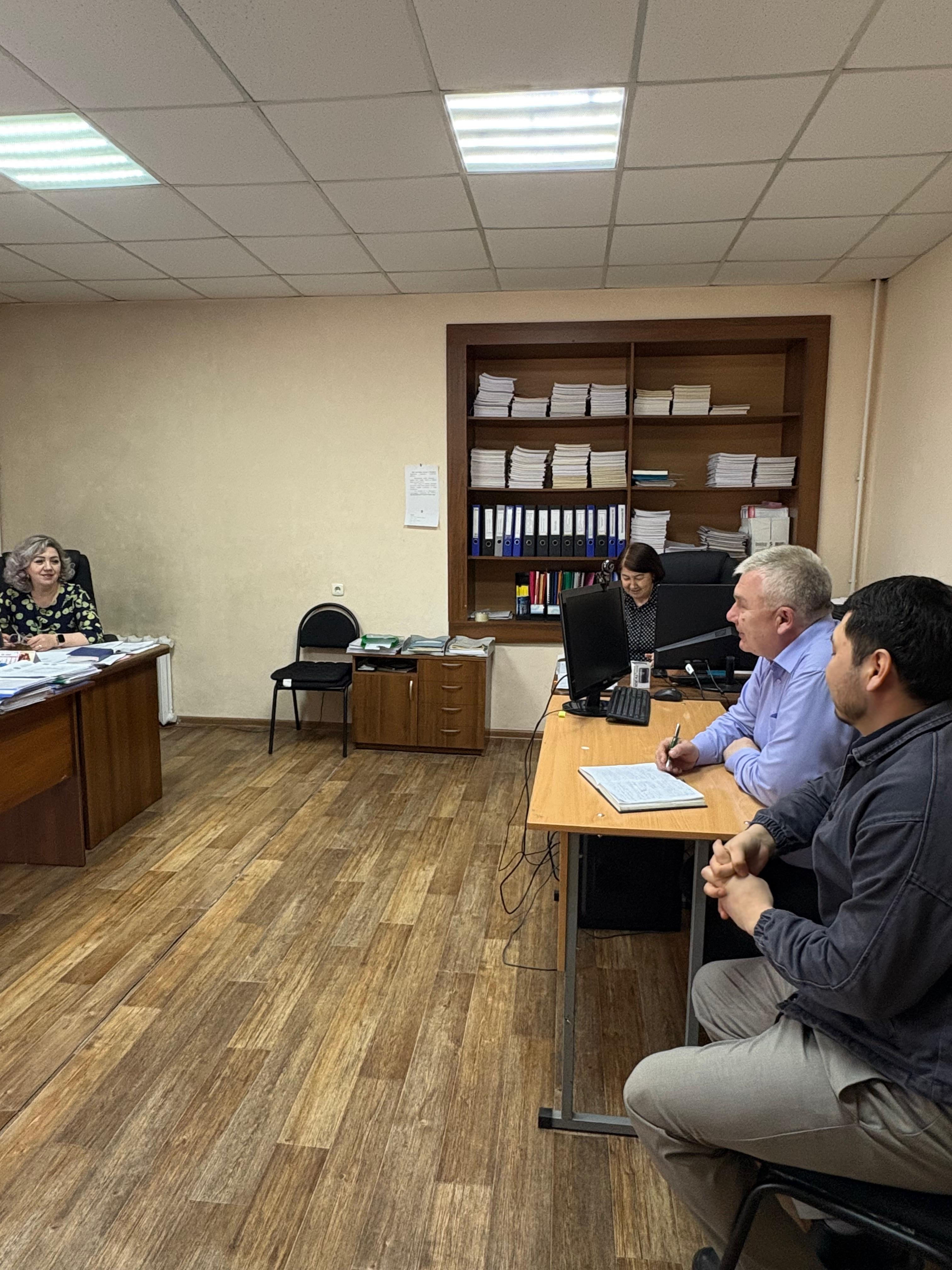 Қостанай облысының білім саласында сапаны қамтамасыз ету департаментінің қызметкері техникалық және кәсіптік білім беру деңгейі бойынша лицензияға қосымша алу мәселелері бойынша жеке кеңес өткізілді