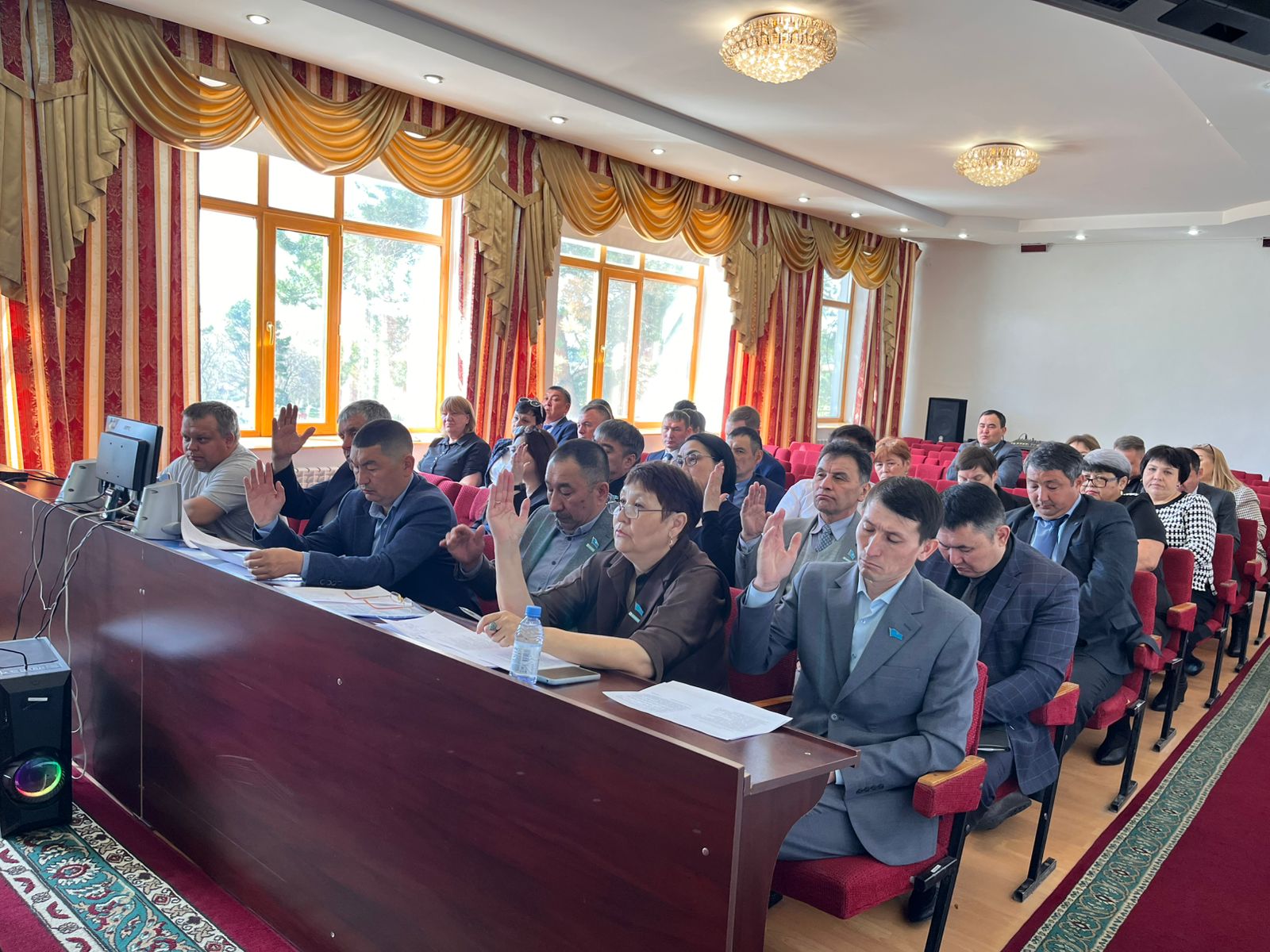 2026 жылдың 29 сәуірде Меңдіқара аудандық мәслихатының кезекті сессиясы болып өтті.