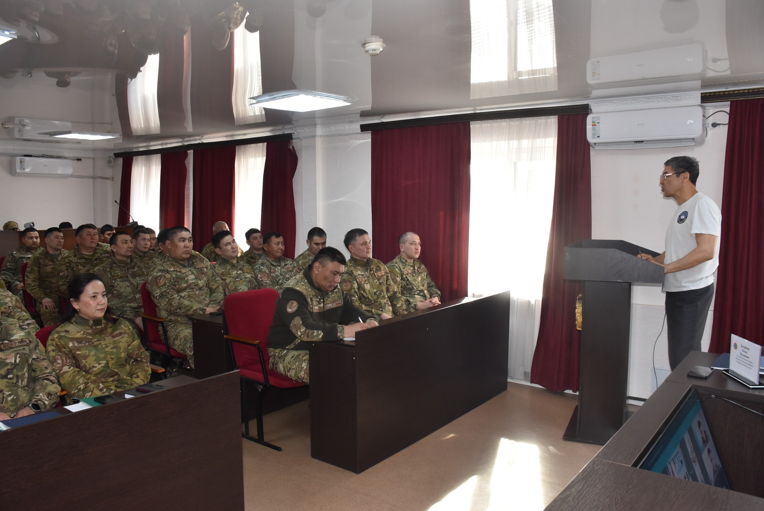 СҚО ТЖД қызметкерлерімен АНК өкілінің кездесуі: біздің бағдарларымыз – бірлік, келісім, толеранттылық