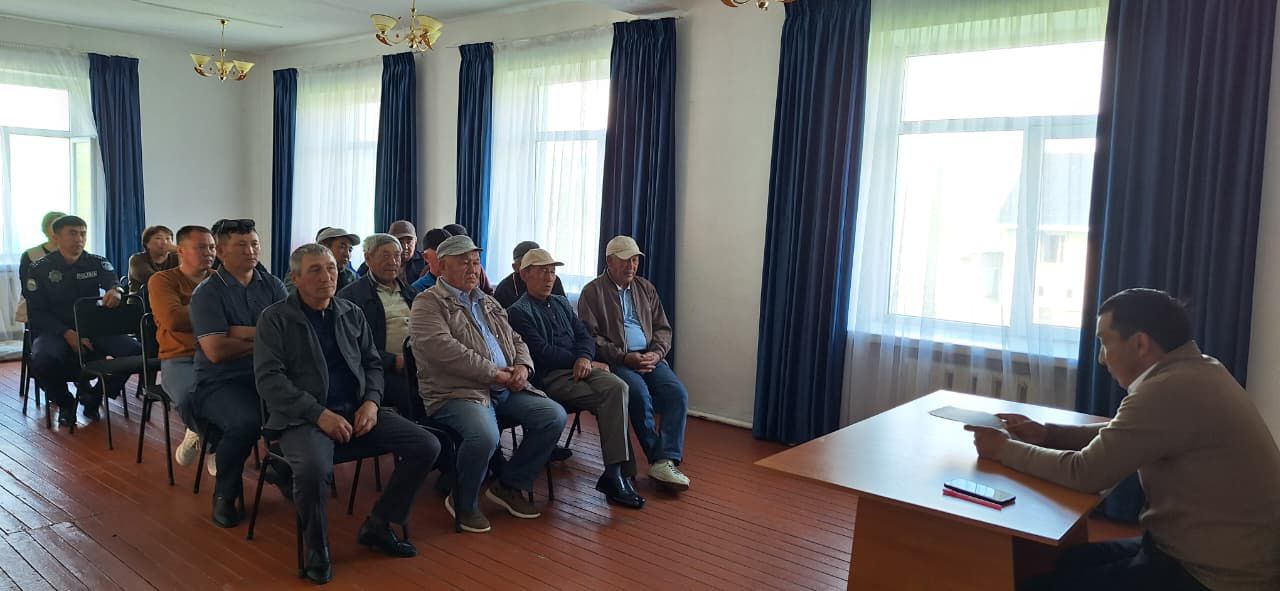 Жыланды ауылында өзекті мәселелер бойынша жиын өтті