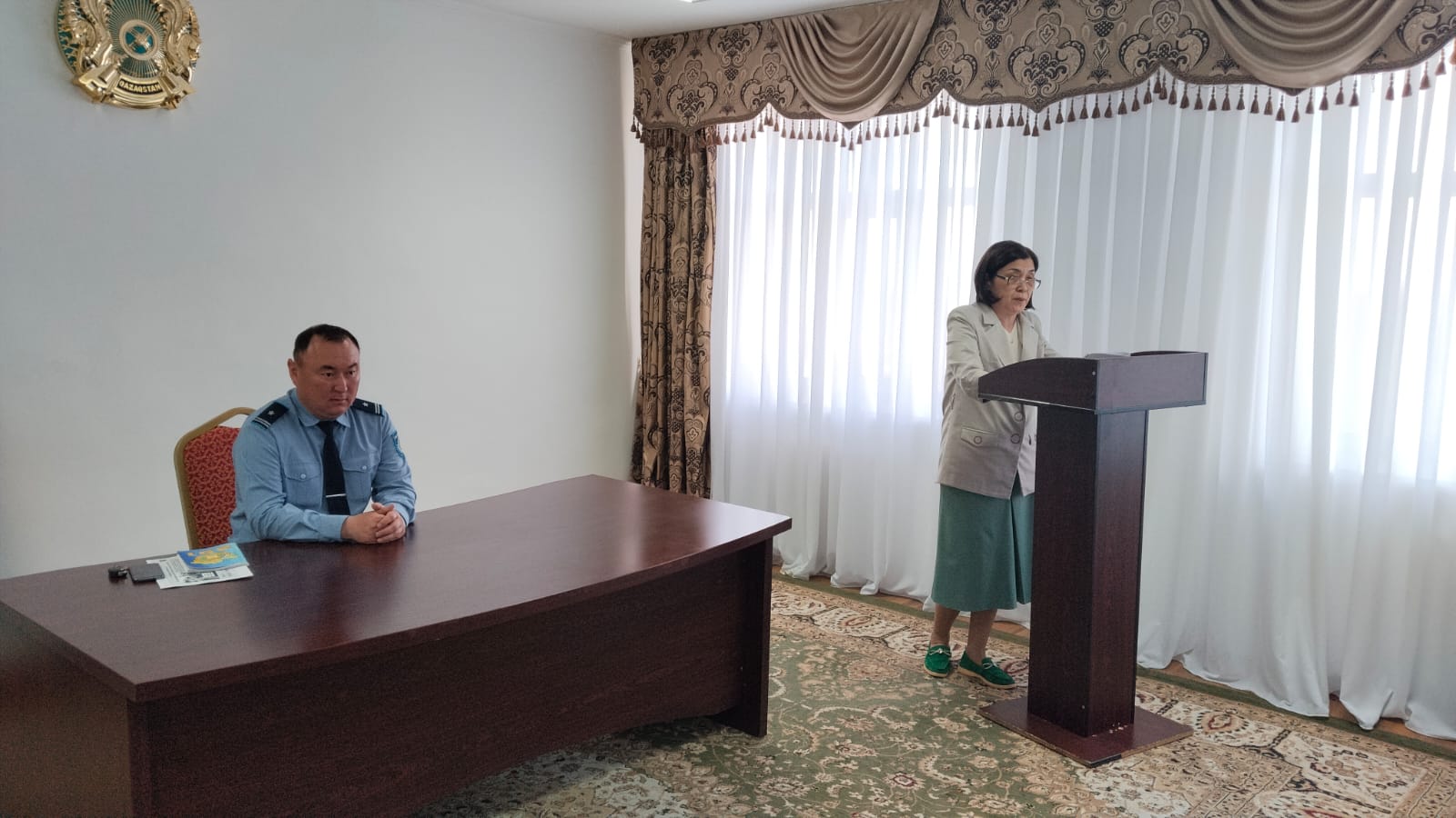 Халықты әлеуметтік қорғау саласындағы реттеу және бақылау комитетінің Қызылорда облысы бойынша  департамент қызметкерлеріне жол жүру қағидаларын сақтау мәселесі бойынша Қызылорда облысының департамент полиция қызметкерінің қатысуымен түсіндіру жұмыстарын жүргізу мақсатында   құқықтық оқу өткізілді.