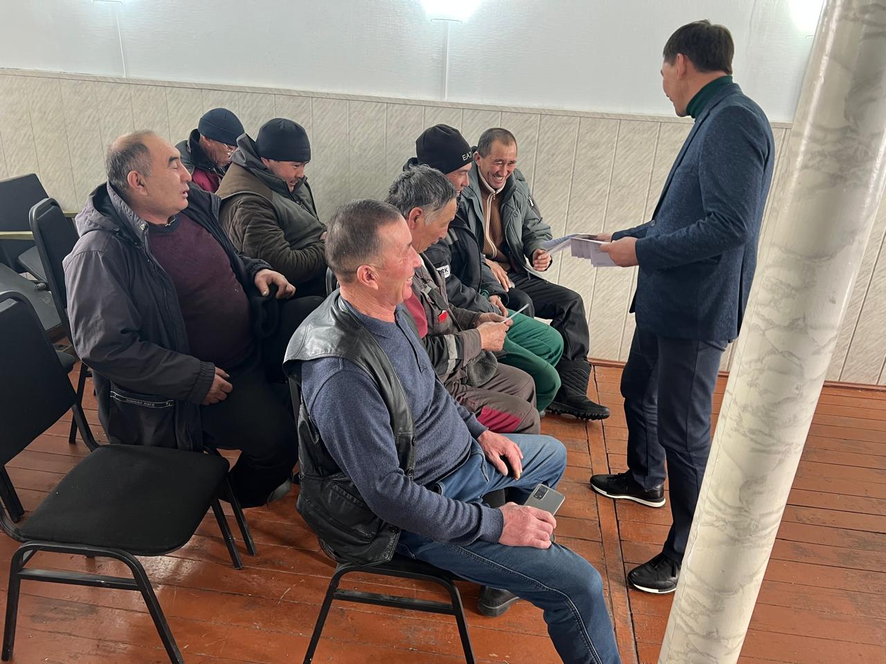 Прошла встреча депутата  Катон-Карагайского районного маслихата  с избирателями.