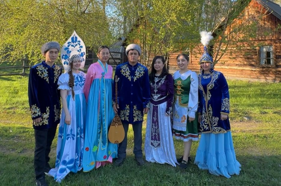 Дәстүрдегі бірлік, күш-достықта