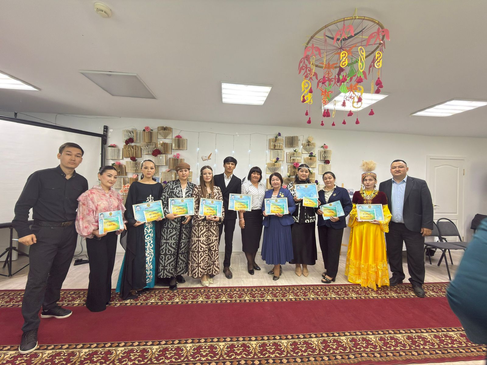 Жыр сөйлейді жүрекпен»: Бәкір Тәжібаевтың 100 жылдығына арналған аудандық байқау өтті