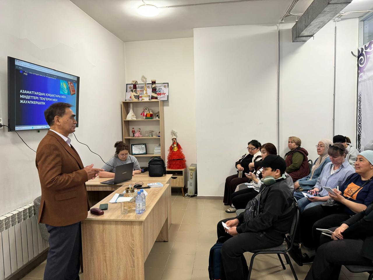 Астанада ерекше бала тәрбиелеп отырған отбасыларға арналған кездесу өтті