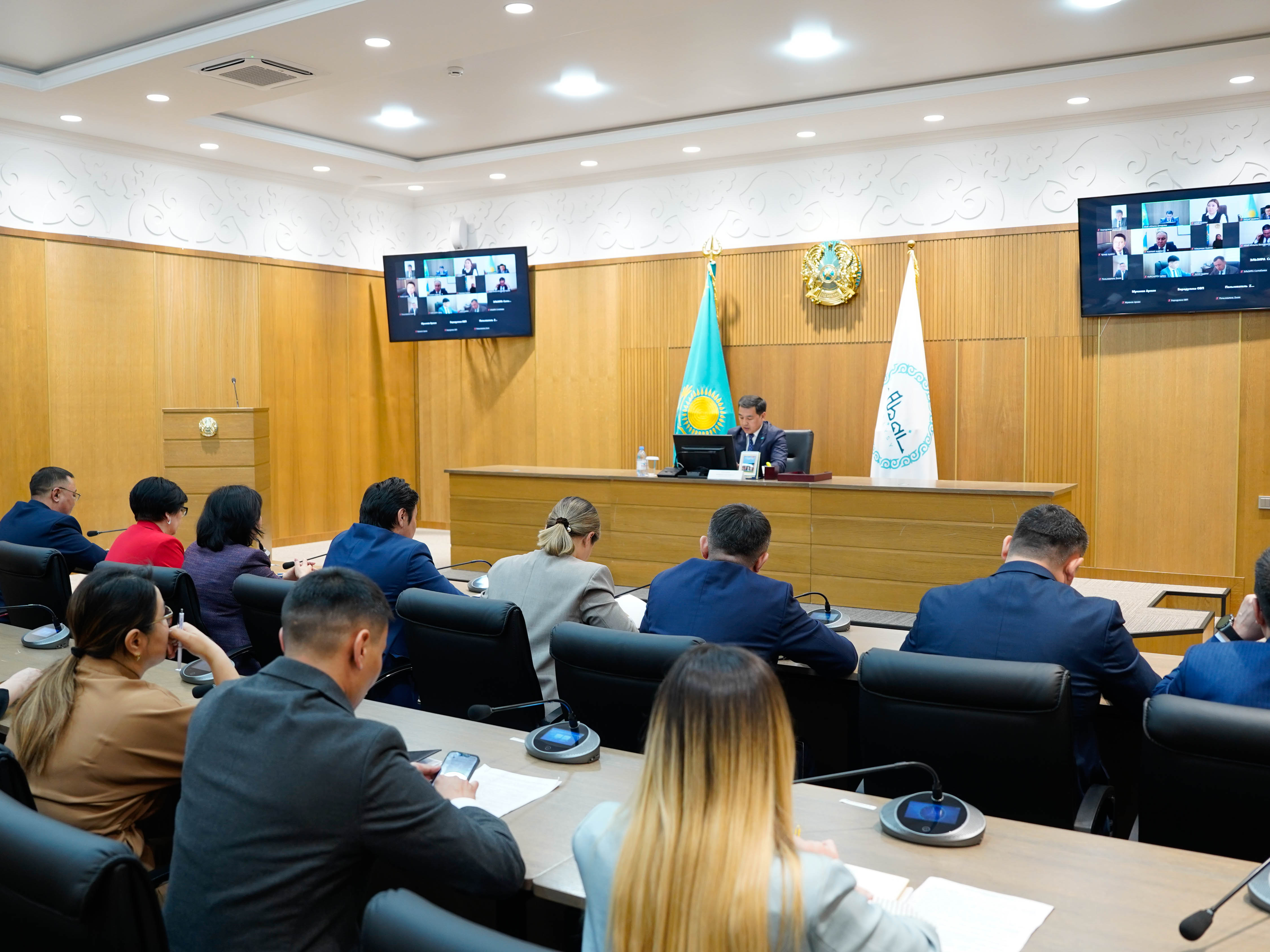 Абай облысында үкіметтік емес ұйымдармен ынтымақтастық мәселелері талқыланды