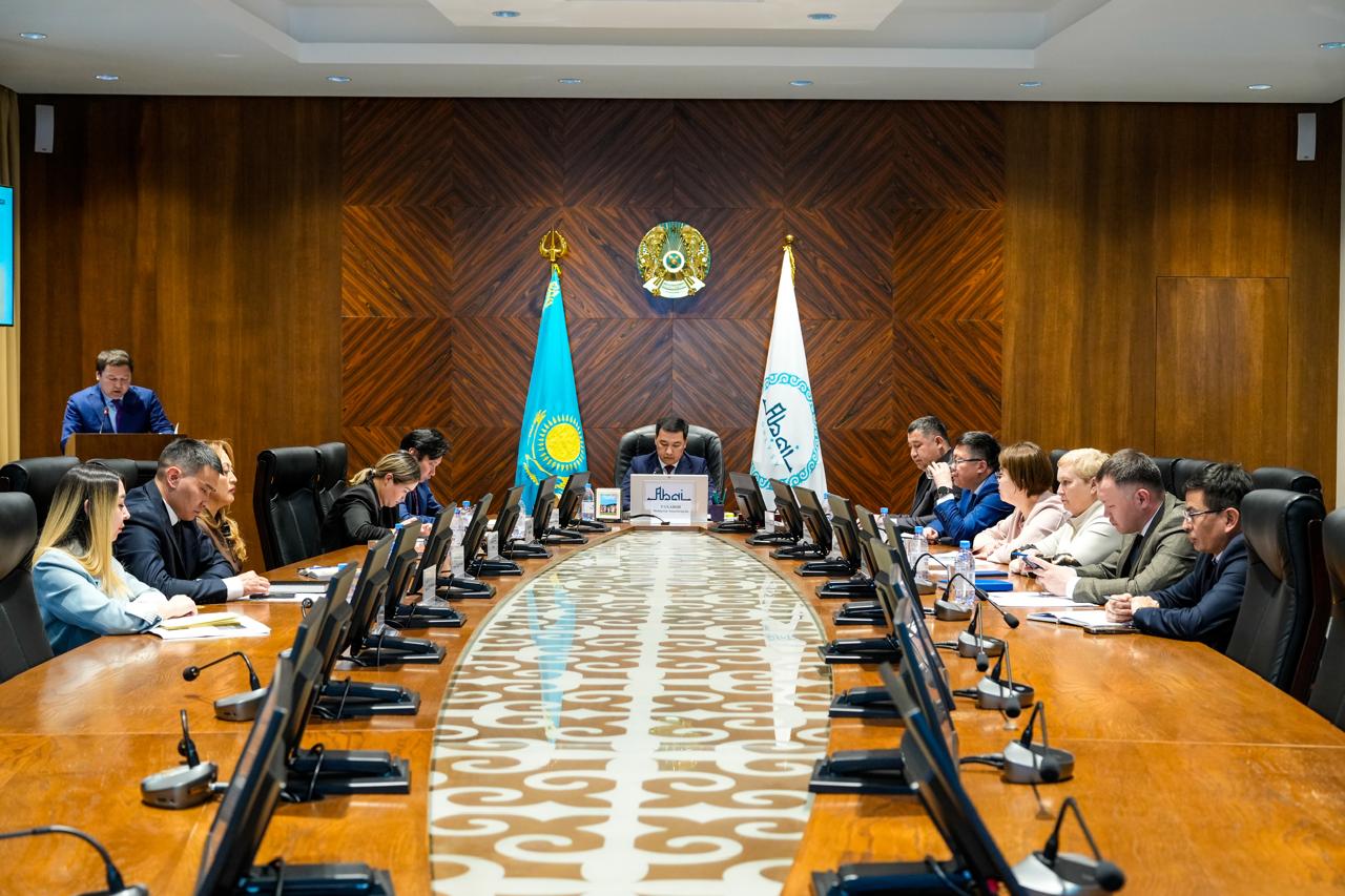 Әйелдер істері жөніндегі комиссия отырысында әлеуметтік қолдау мен цифрландыру мәселелері қаралды