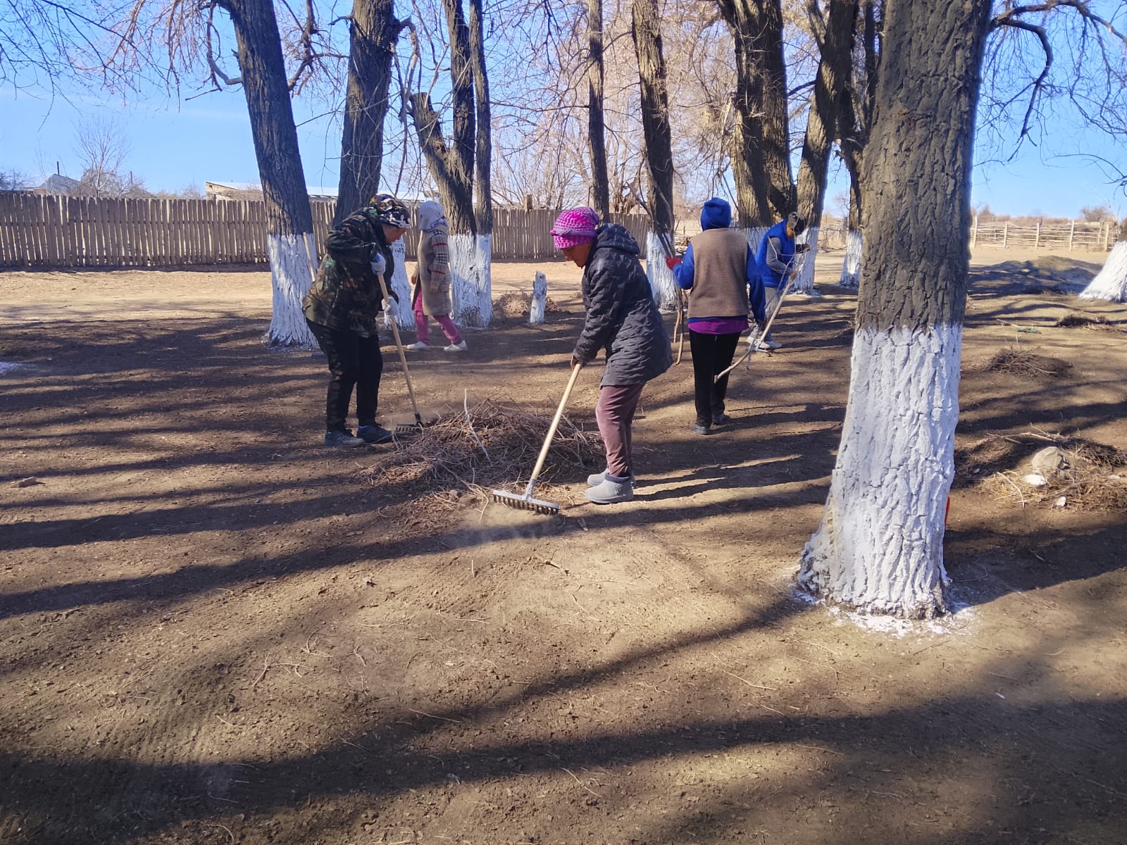 Бәйшегір ауылдық округіндегі қоғамдық жұмысшылардың күнделікті жұмыстары