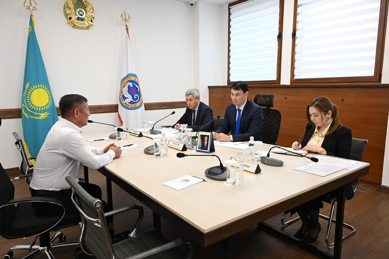 Личный прием граждан: Дархан Сатыбалды рассмотрел обращения жителей