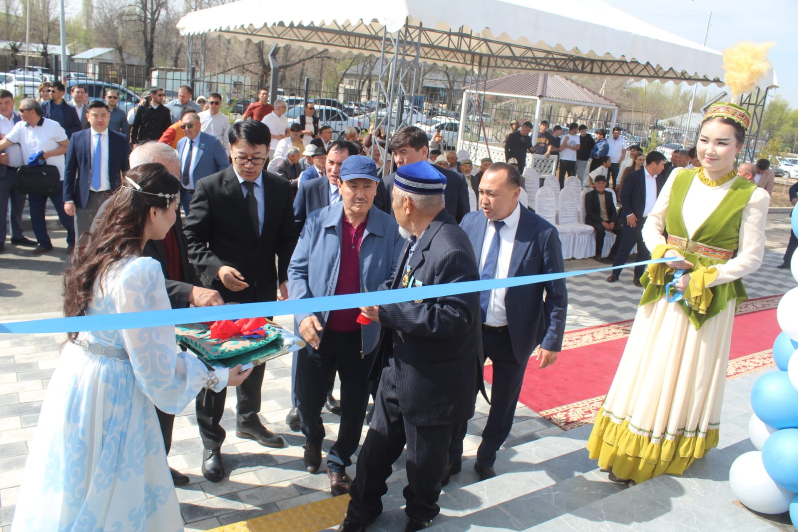 ТҮРКСТАН: ТӨЛЕБИДЕГІ КӨКСӘЙЕК АУЫЛЫНДА ЖАҢА СПОРТ КЕШЕНІ ПАЙДАЛАНУҒА БЕРІЛДІ