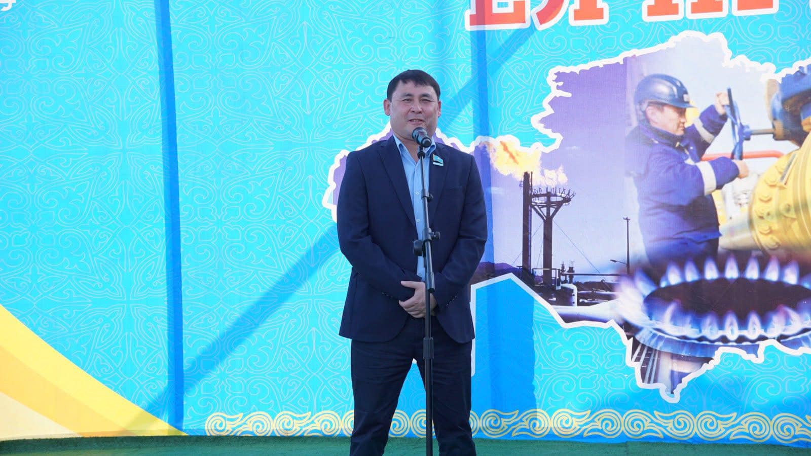 ОРДАБАСЫДА МАҢЫЗДЫ ЖОБА ЖҮЗЕГЕ АСТЫ: АРЫСТАНДЫ АУЫЛЫНА ТАБИҒИ ГАЗ БЕРІЛДІ