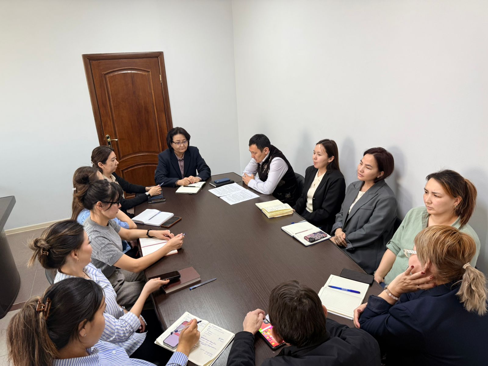 Этика мәселелері жөніндегі департаменттер мен уәкілдердің жұмыс жоспарын іске асыру