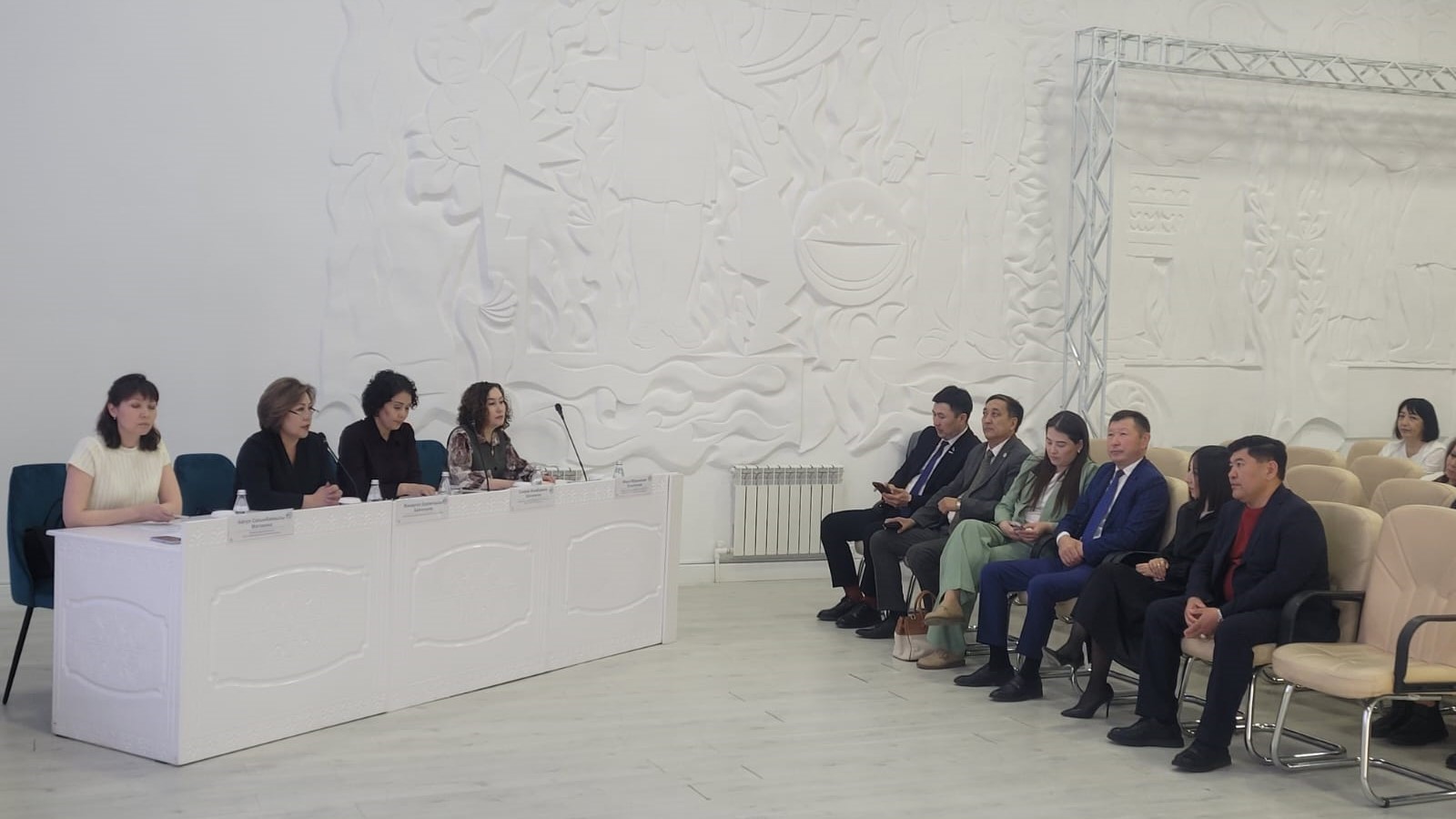 Ақмола облысында колледждердегі психологиялық-педагогикалық сүйемелдеуді дамыту мәселелері талқыланды