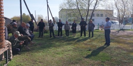 Халықпен кездесу