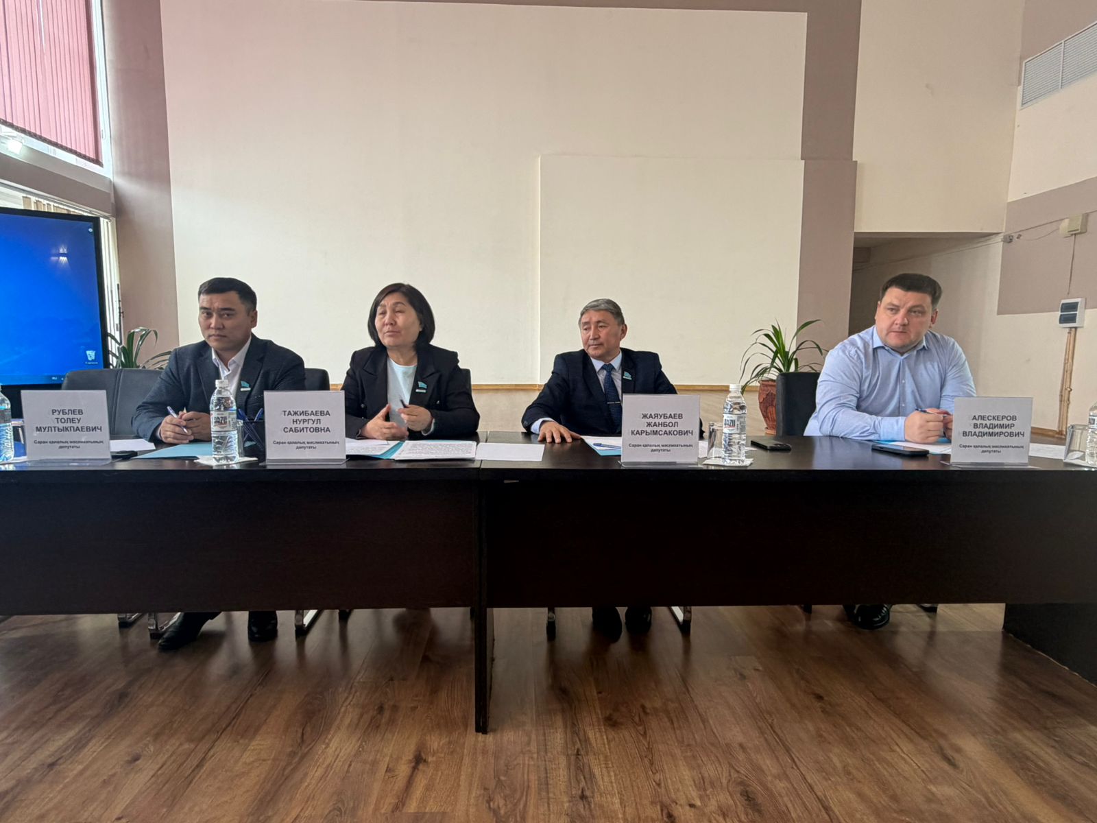 Депутаттардың қала тұрғындарымен кездесуі