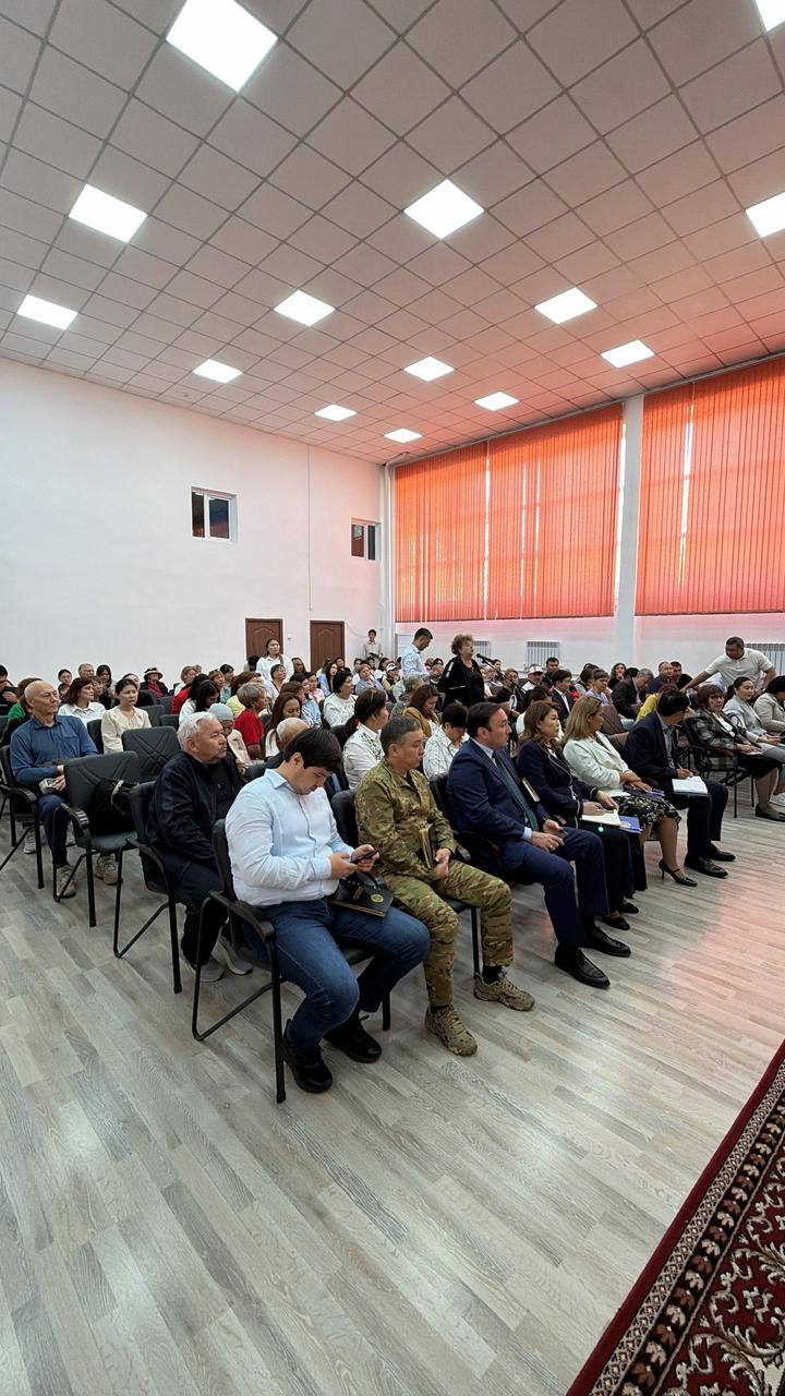 Әуезов ауданының әкімі Егембердиев Абзал Қуандықұлы аудан тұрғындарымен кездесті