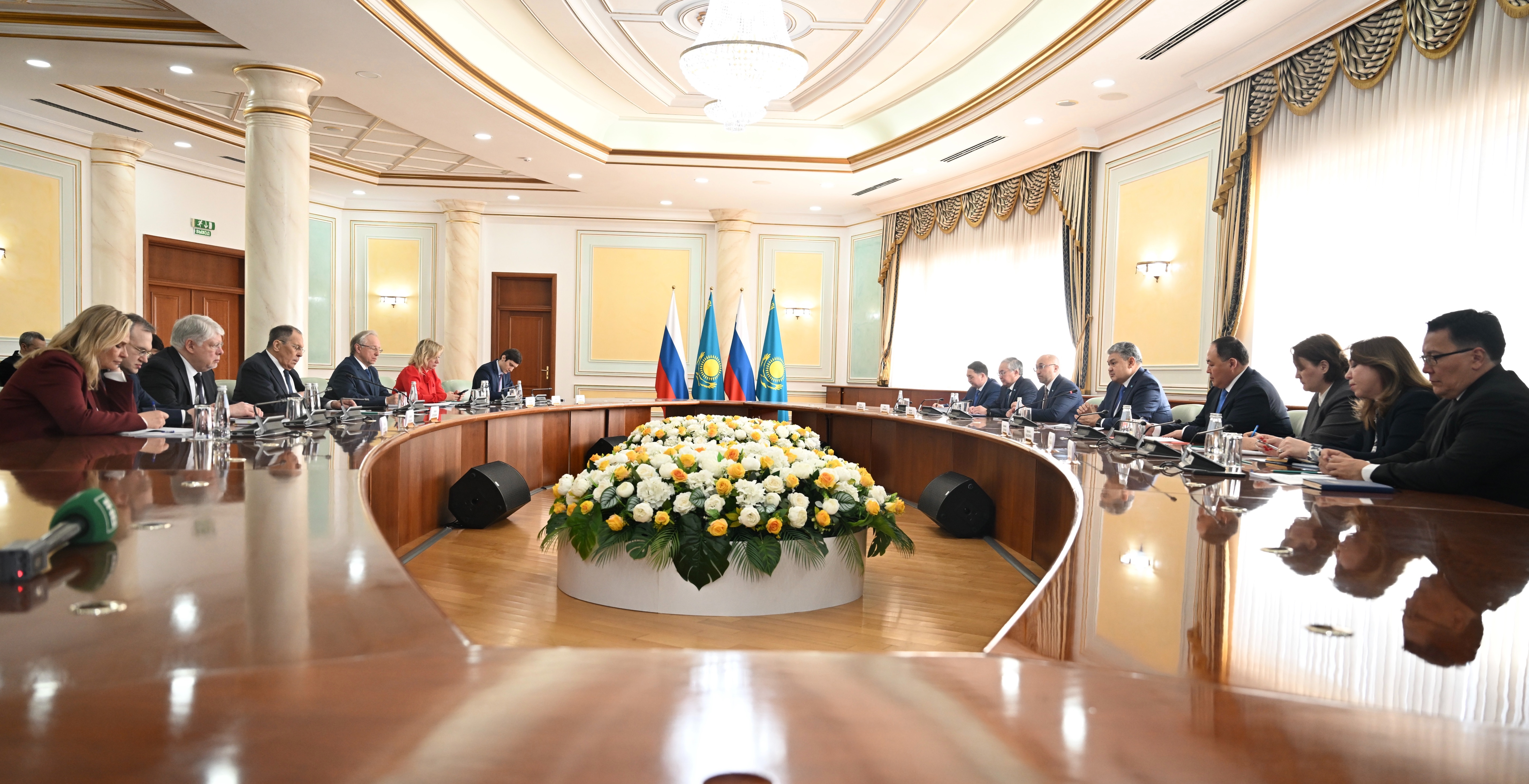 Главы МИД Казахстан и России приняли План сотрудничества  на 2027-2028 годы