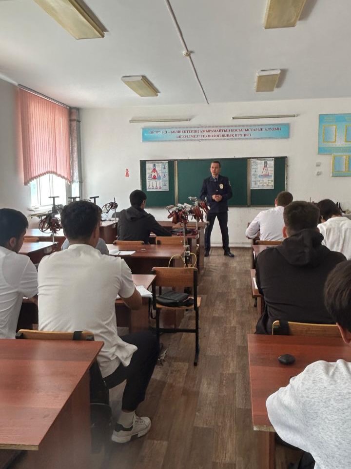 МКҚК студенттерімен кездесу