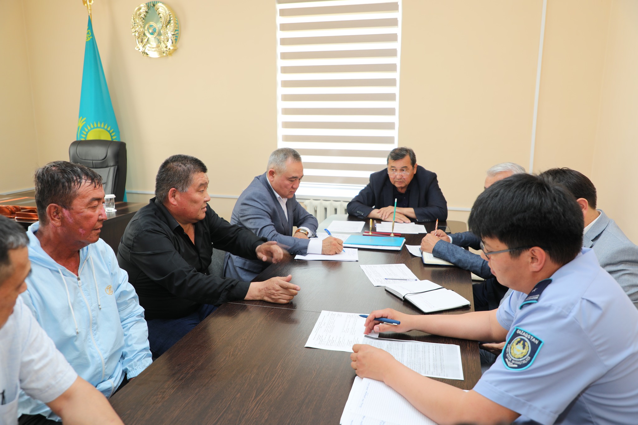 МАҚТААРАЛ АУДАНЫНЫҢ ӘКІМІ ТҰРҒЫНДАРДЫ ЖЕКЕ ҚАБЫЛДАДЫ