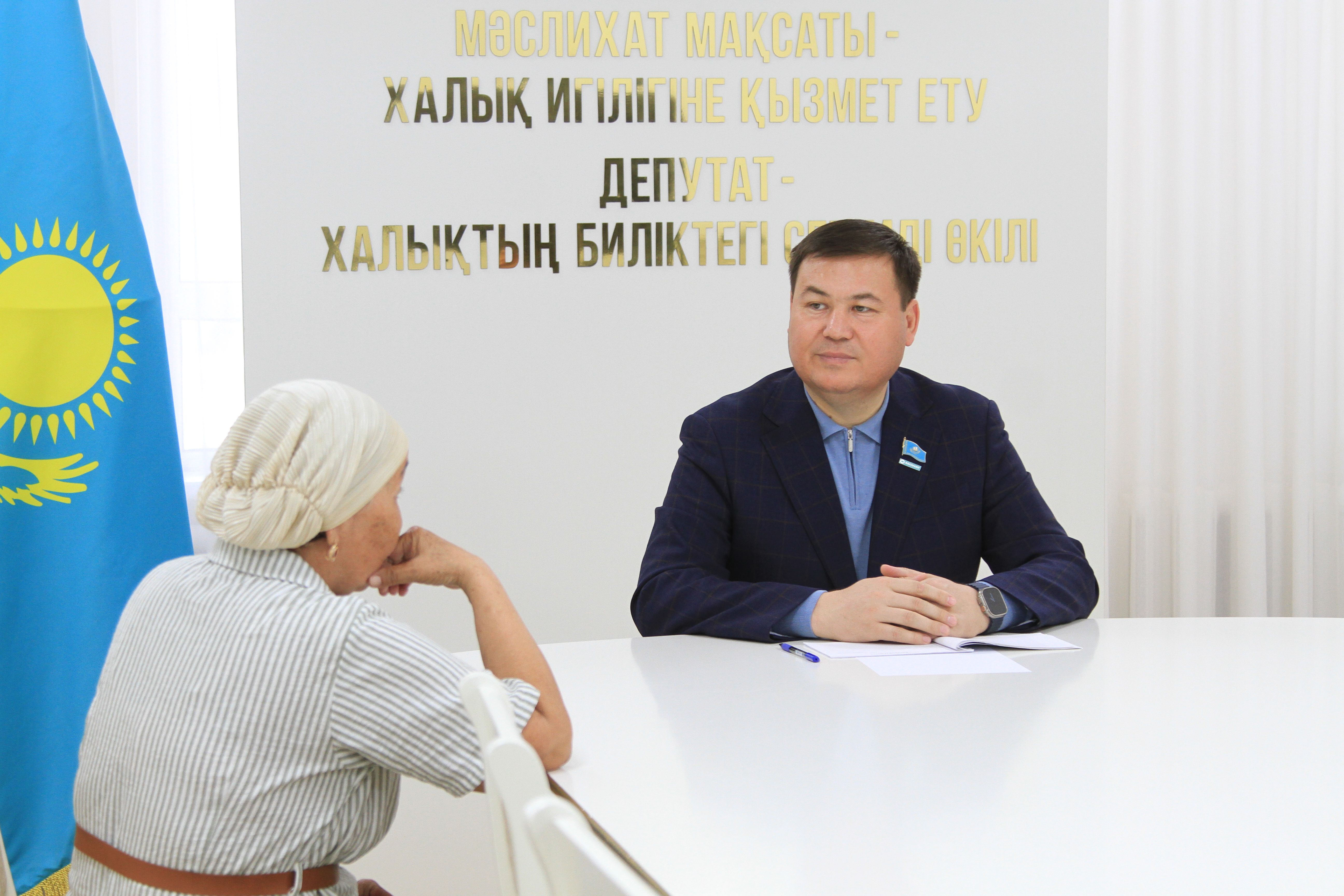 Депутаты провели прием граждан