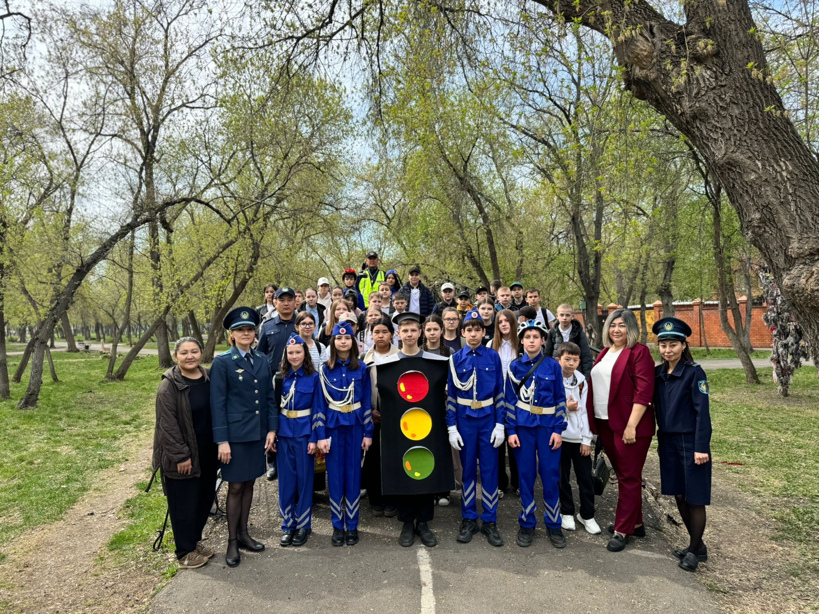 Балалар және жол: алаңдатарлық статистика және оны СҚО-да полицейлер қалай өзгертіп жатыр