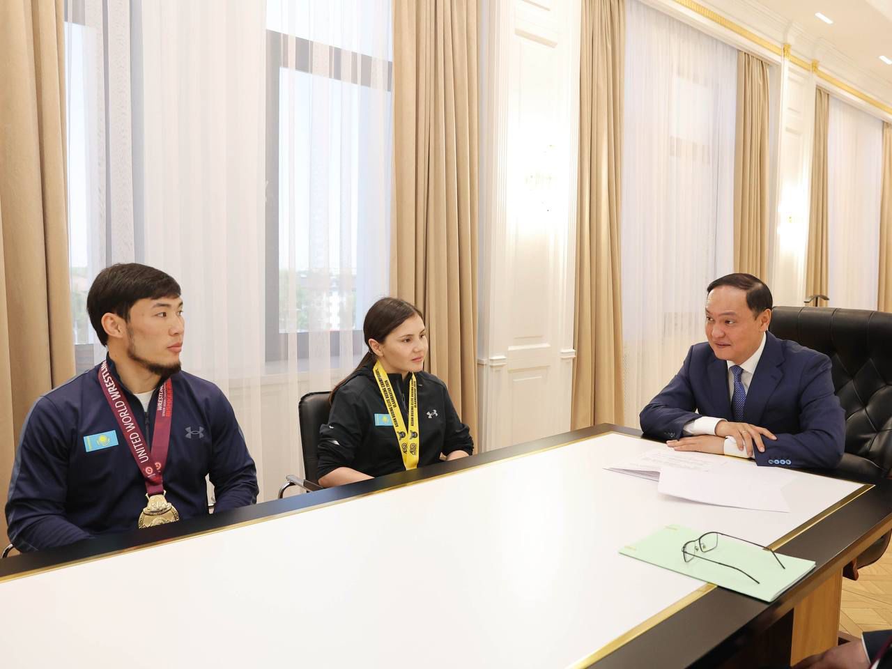 Облыс әкімі Ербол Қарашөкеев Азия чемпионаты жүлдегерлеріне құрмет білдірді