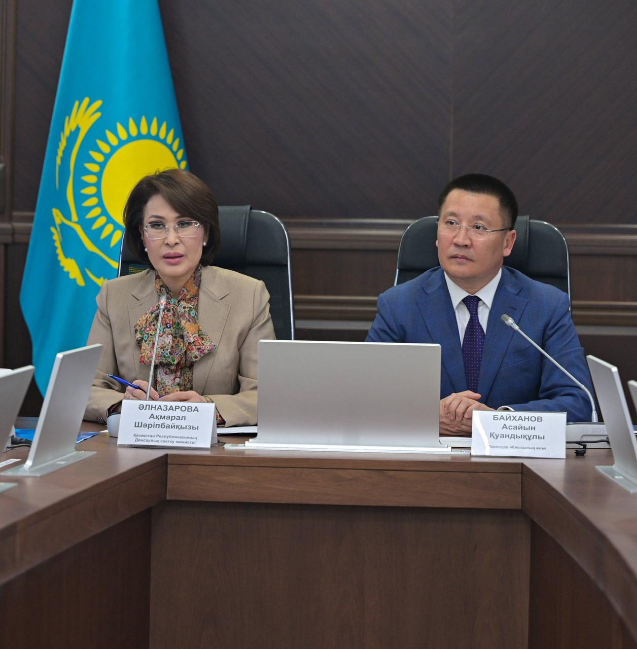 Облыс әкімі Асайын Байханов өңірге жұмыс сапарымен келген денсаулық сақтау министрі Ақмарал Әлназаровамен кездесу өткізді