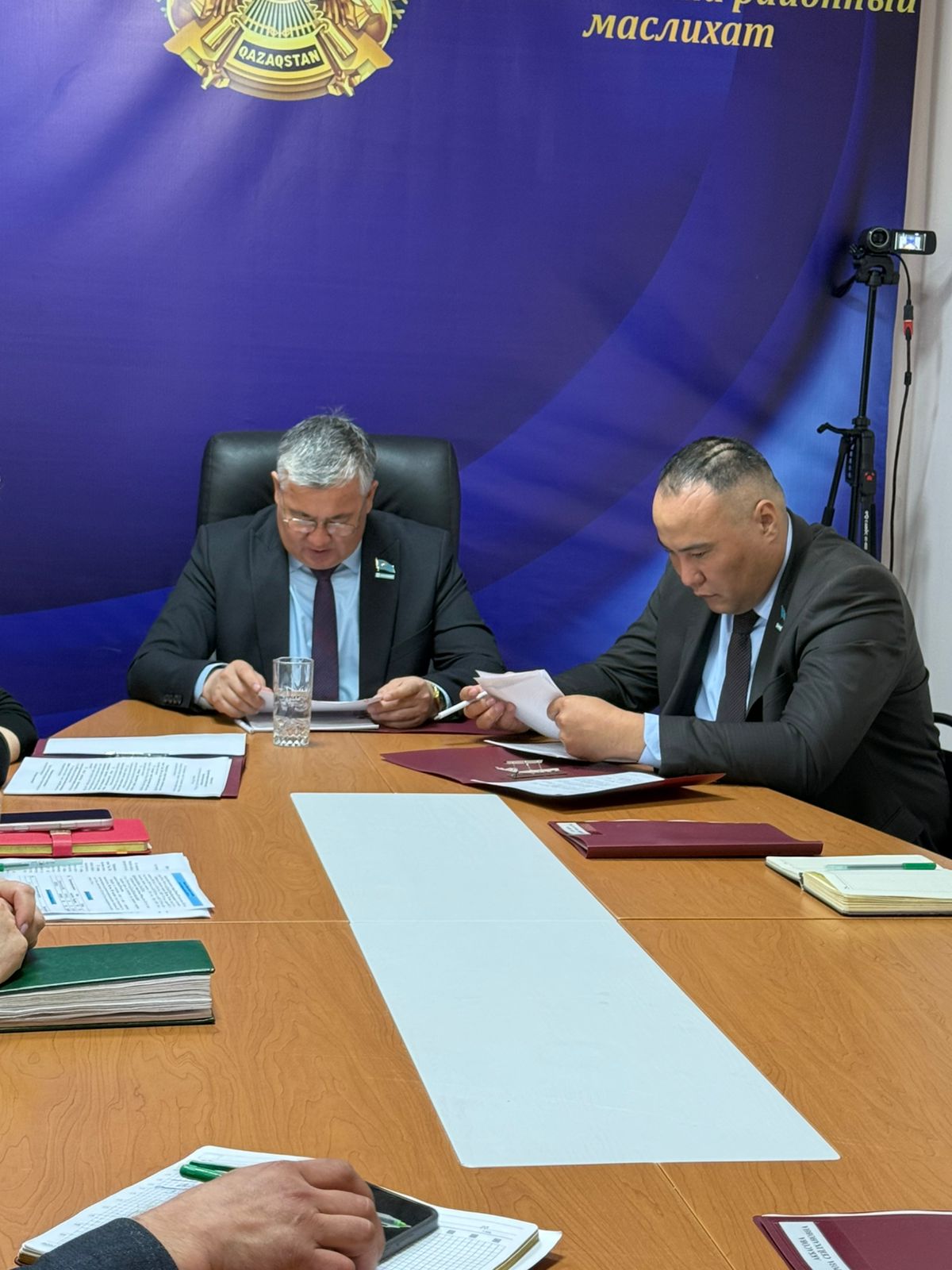 Қамысты аудандық мәслихатының кезектен тыс сессиясы