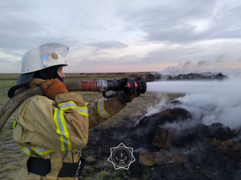 Орын алған өрт "Ауыл құтқарушылары" бекеттерінің қатысуымен жойылды