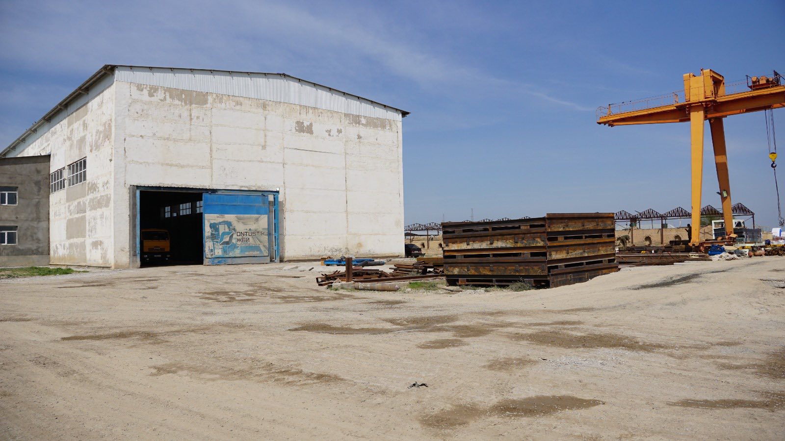 БАДАМДА РОБОТТАНДЫРЫЛҒАН КІРПІШ ЗАУЫТЫ ІСКЕ ҚОСЫЛАДЫ